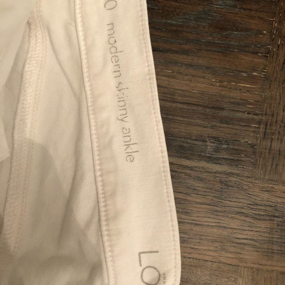 ❤️White stretch denim Loft crop pants with Zip leg - Picture 4 of 5